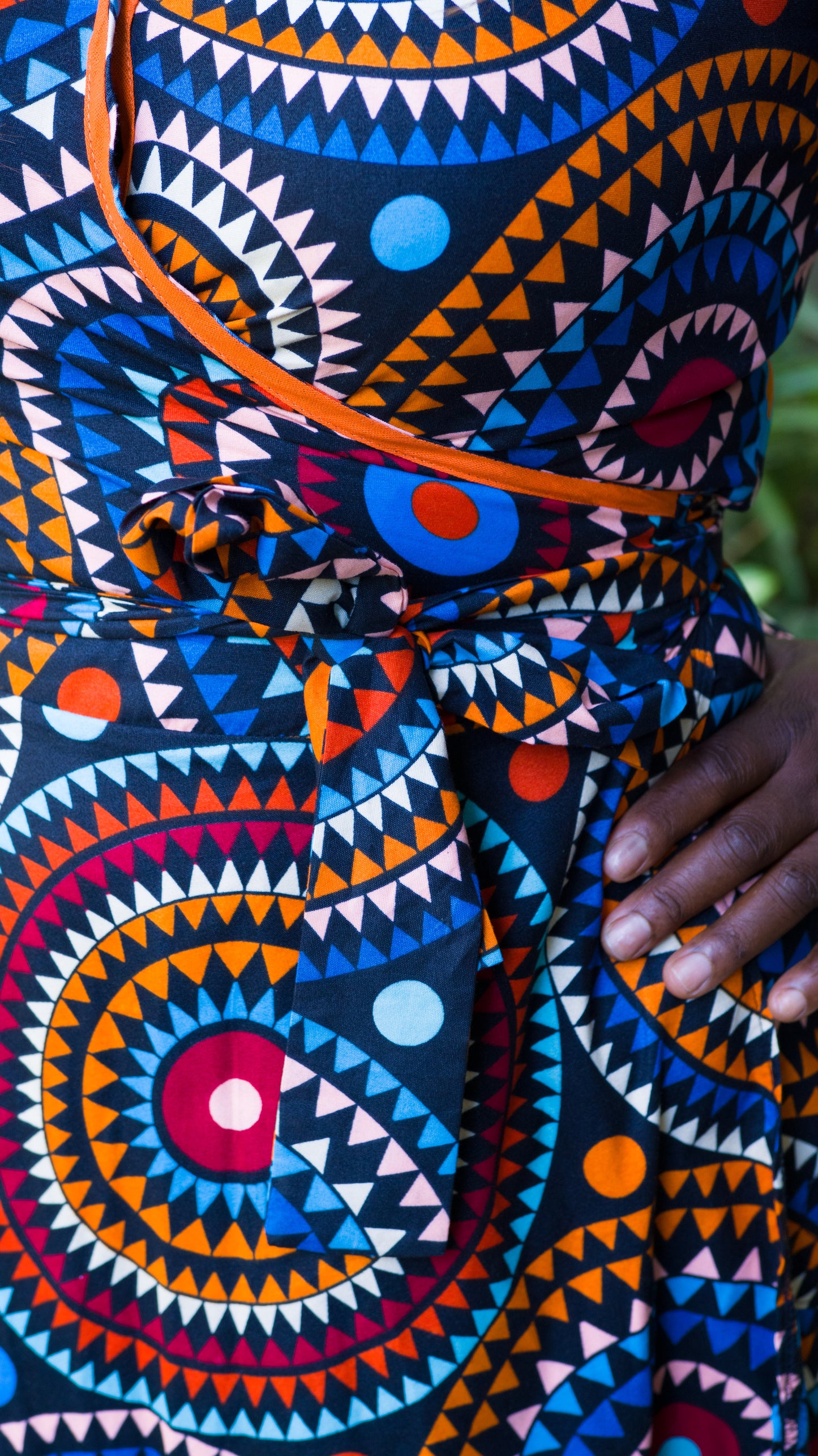 THE PINAFORE WRAP / BARAKA PRINT